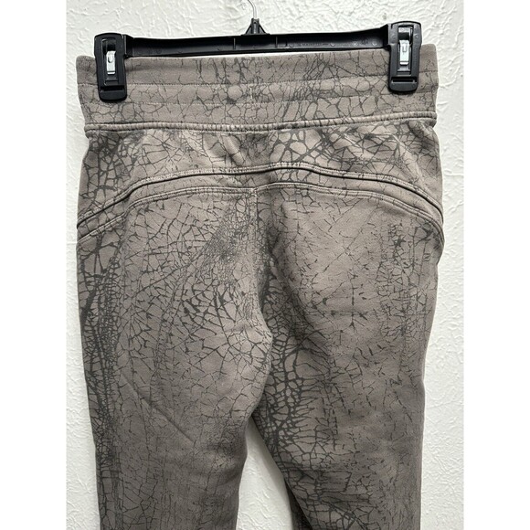 LULULEMON Warm Down Jogger 7/8 Length size 4 Thread Dye Rover Black Womens - Picture 10 of 10